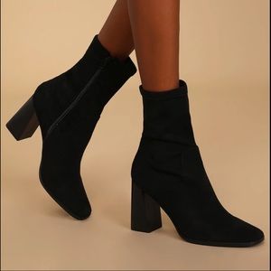 Chinese Laundry Black Suede Capricorn 8 NWOB